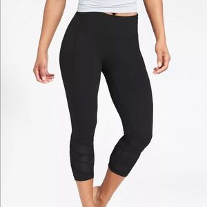NWT Athleta Mantra Capri